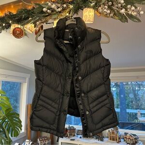 The North Face Nuptse 700-fill-power down puffer vest - XS